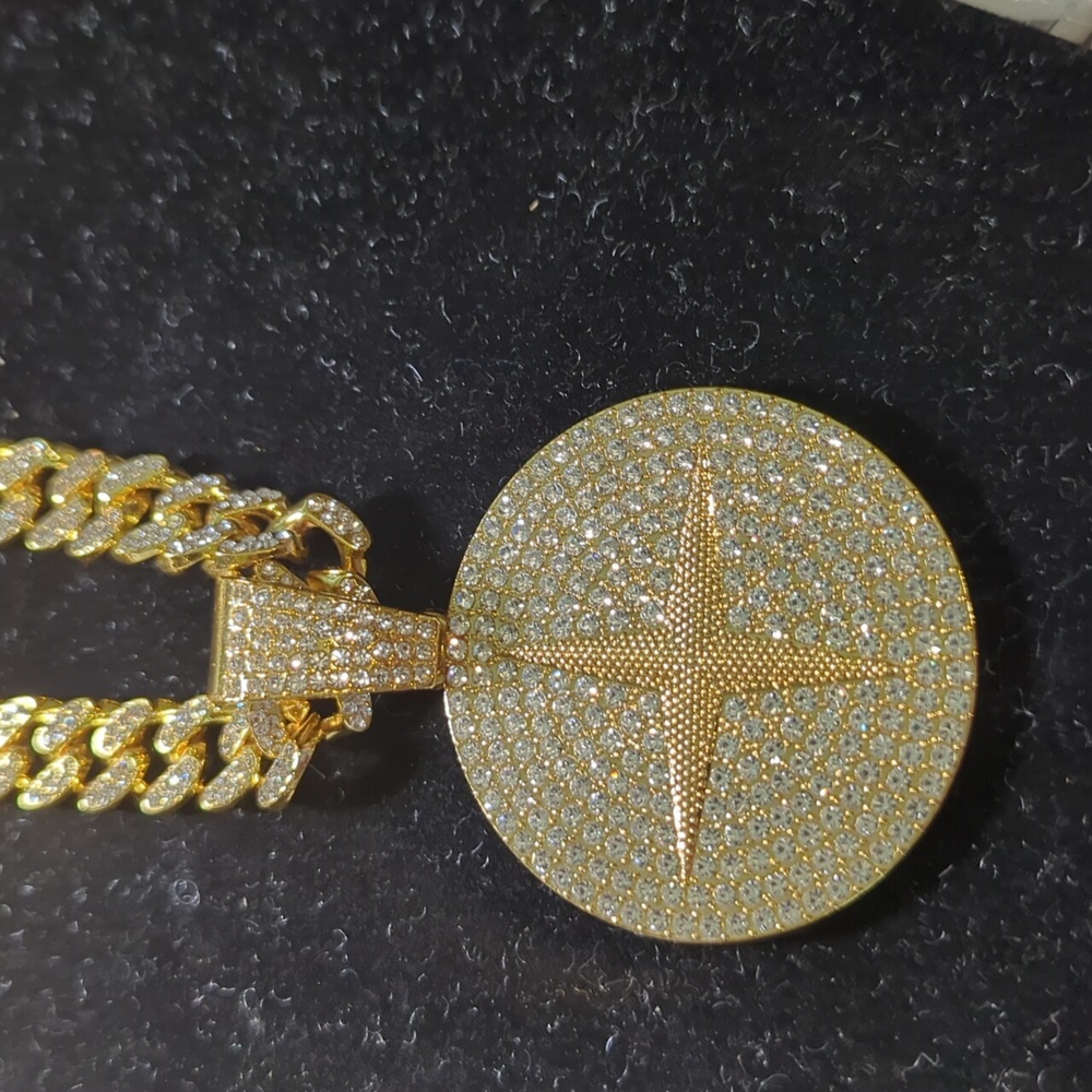 So much bling in this star.
